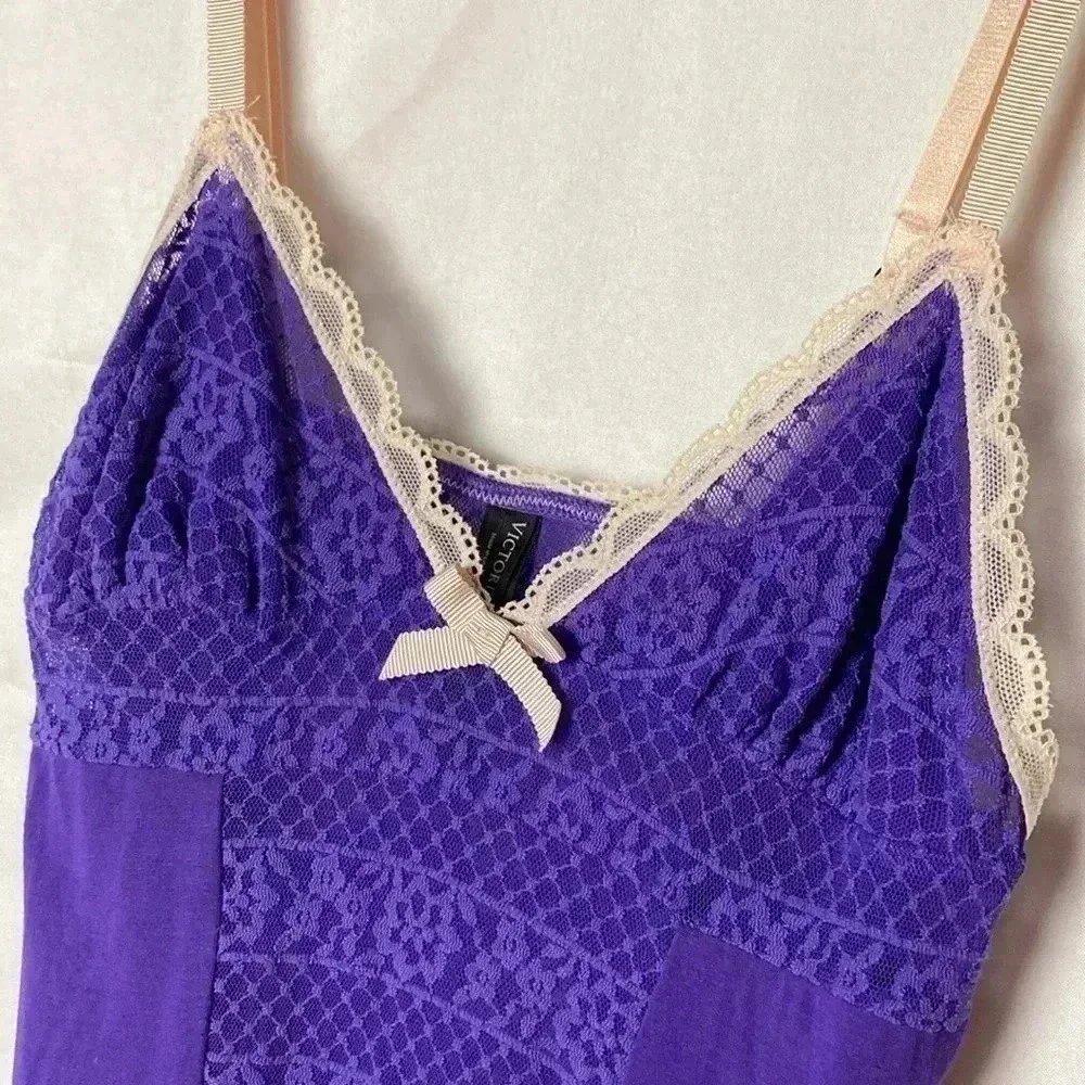 Victoria‎ secret night gown